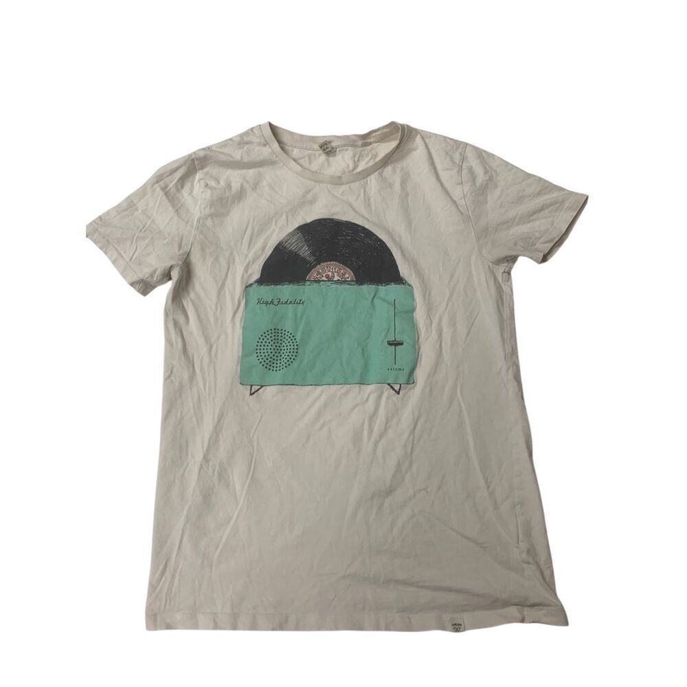 Retro Style Graphic T-shirt